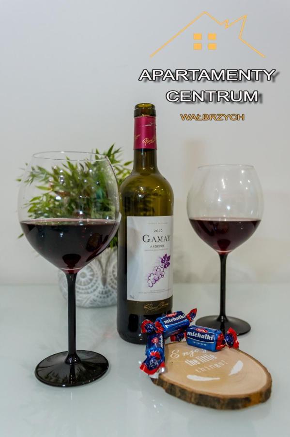 דירות ואלבריץ' Centrum Red Apartament מראה חיצוני תמונה