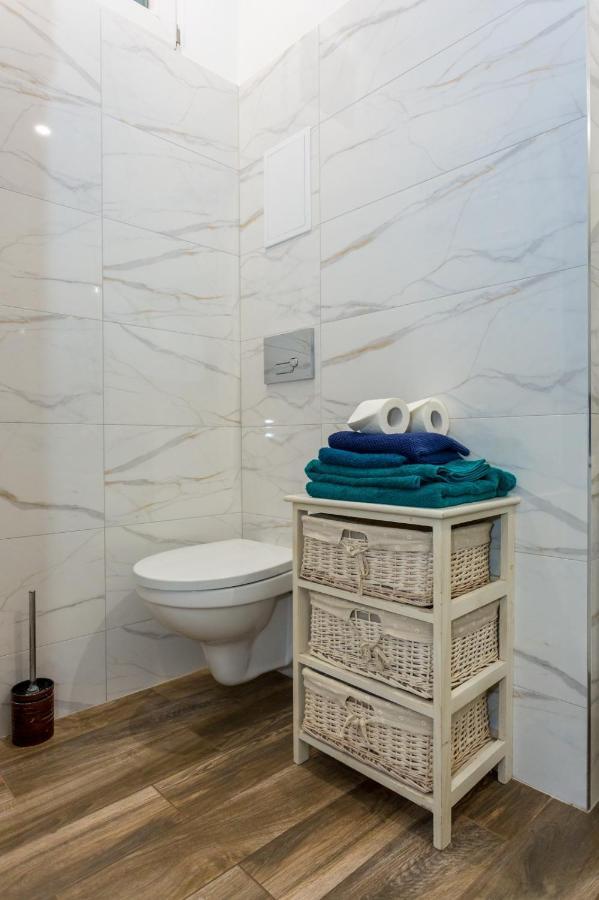 דירות ואלבריץ' Centrum Red Apartament מראה חיצוני תמונה